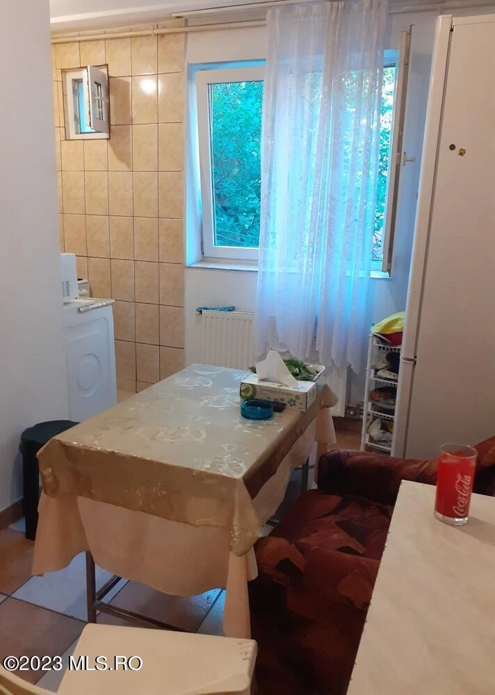 3792394083