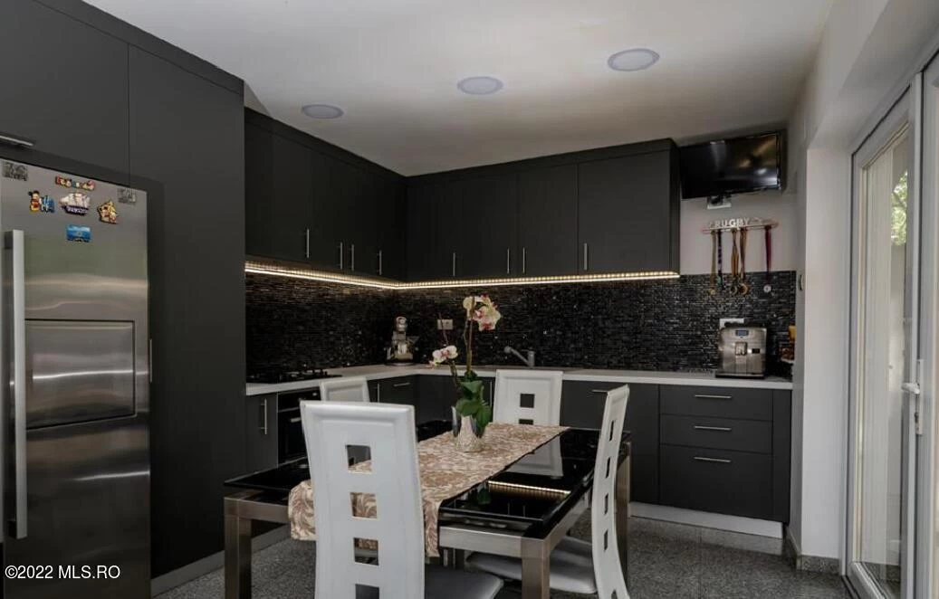 Screenshot 2022-11-08 f