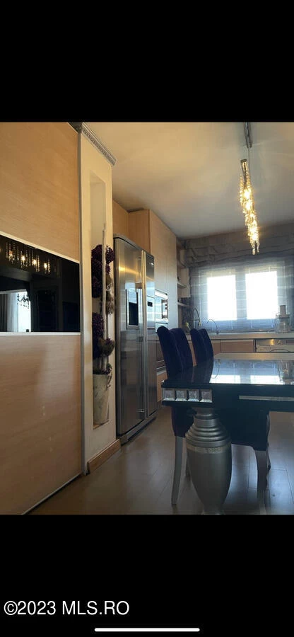 3665247431