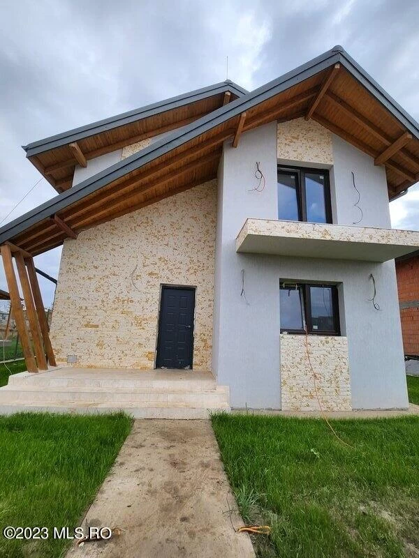 Strada FLUTURILOR, Berceni, Bucuresti Ilfov, 4 Dormitor Dormitoare, 2 BaieBăi,Casa/Vila,Anunturi Verificate,FLUTURILOR,0,F1-213921