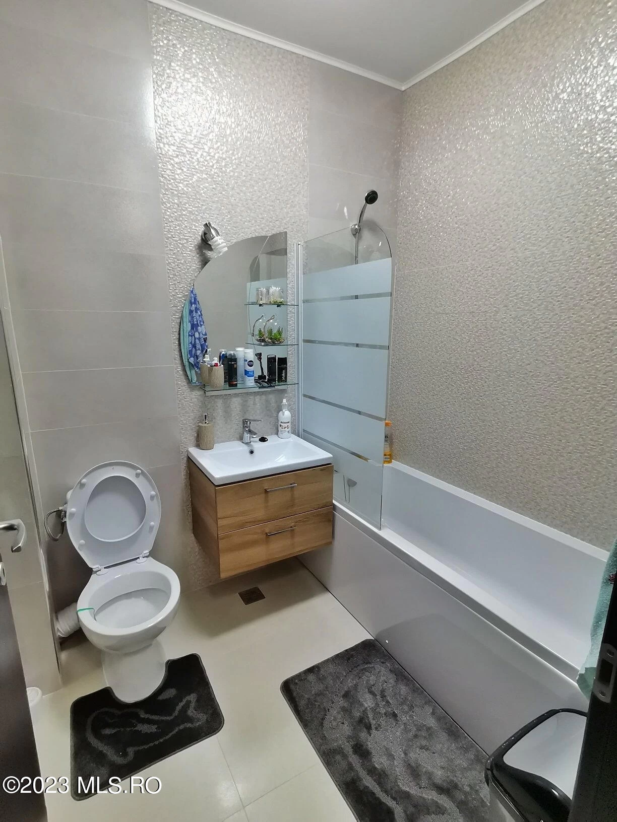 6ff3557499ea22dc53c4bce983e18050