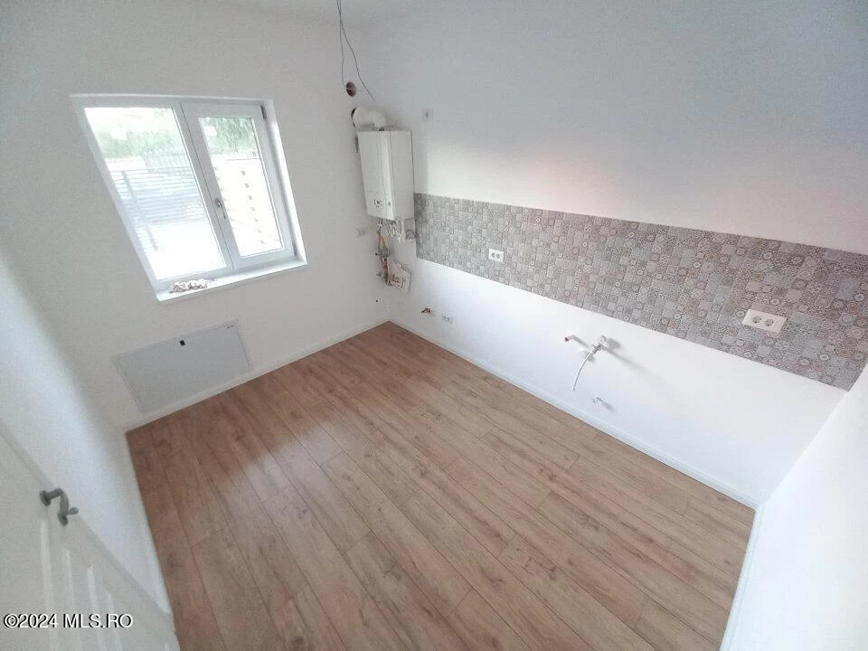 Strada SOVATA, Pantelimon, Bucuresti Ilfov, 3 Dormitoare Dormitoare, 2 BăiBăi,Casa/Vila,Anunturi Verificate,SOVATA,0,F1-219511