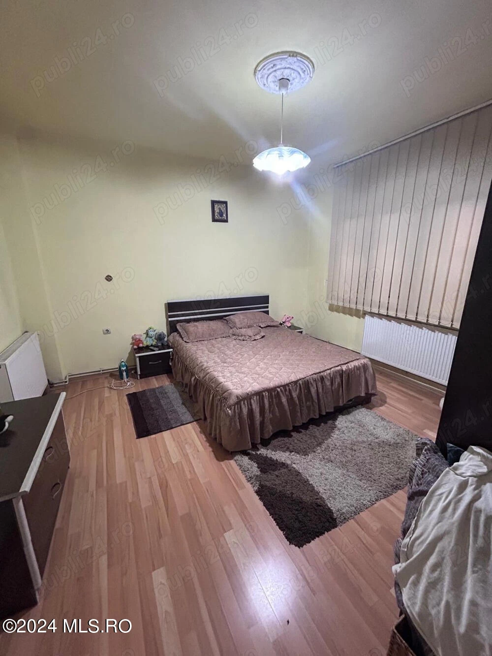 Strada ALUNISULUI, Bucuresti, Bucuresti Ilfov, 2 Dormitor Dormitoare, 1 BaieBăi,Casa/Vila,Anunturi Verificate,ALUNISULUI,0,F1-228478