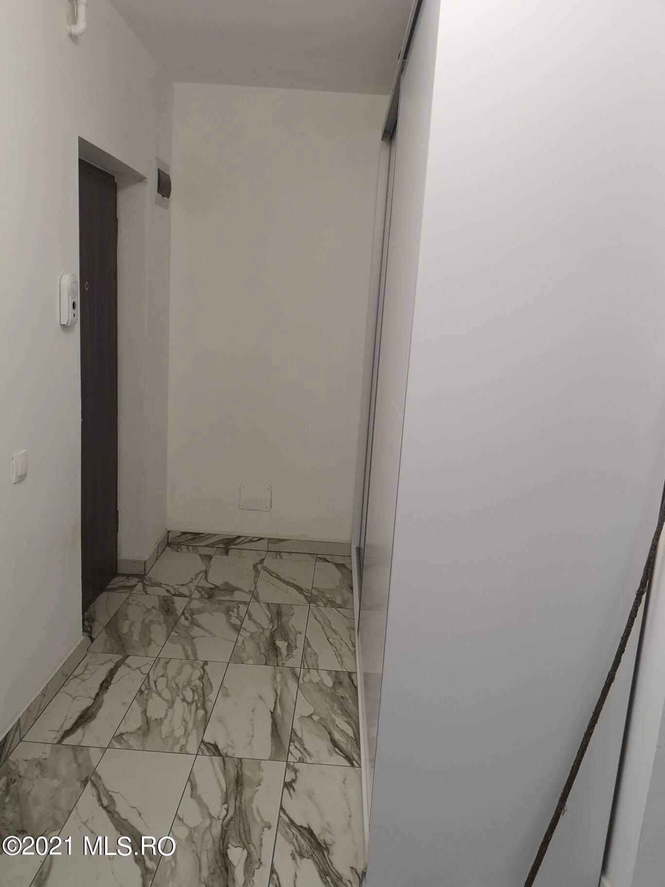 802746163