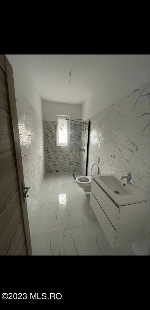 Strada BICAZ, Giroc, Timis, 6 Dormitor Dormitoare, 4 BaieBăi,Casa/Vila,Anunturi Verificate,BICAZ,0,F3-37097
