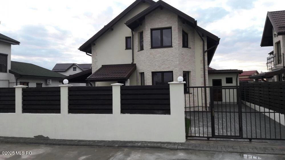 Strada 1 IUNIE, Mogosoaia, Bucuresti Ilfov, 000000, 3 Dormitoare Dormitoare, 3 BăiBăi,Casa/Vila,Anunturi Verificate,1 IUNIE,0,F1-232883