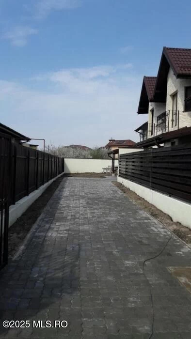 Strada 1 IUNIE, Mogosoaia, Bucuresti Ilfov, 000000, 3 Dormitoare Dormitoare, 3 BăiBăi,Casa/Vila,Anunturi Verificate,1 IUNIE,0,F1-232883