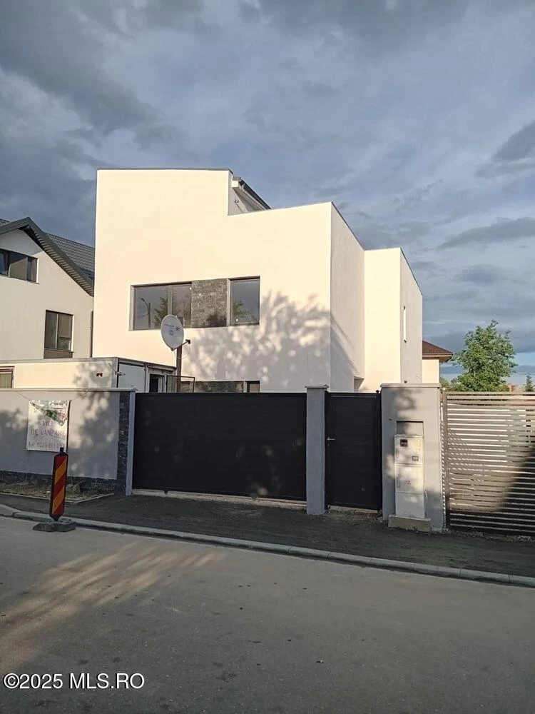 Strada 1 IUNIE, Mogosoaia, Bucuresti Ilfov, 000000, 3 Dormitoare Dormitoare, 3 BăiBăi,Casa/Vila,Anunturi Verificate,1 IUNIE,0,F1-232883