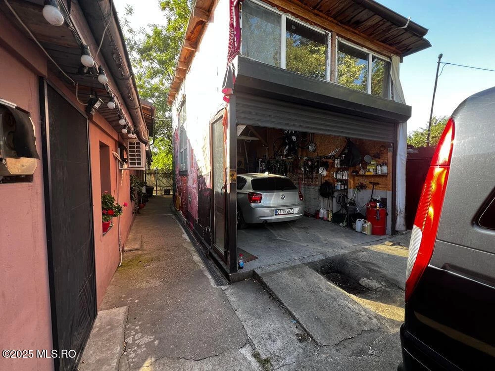 Strada VALSULUI, Bucuresti, Bucuresti Ilfov, 2 Dormitoare Dormitoare, 2 BăiBăi,Casa/Vila,Anunturi Verificate,VALSULUI,0,F1-233330