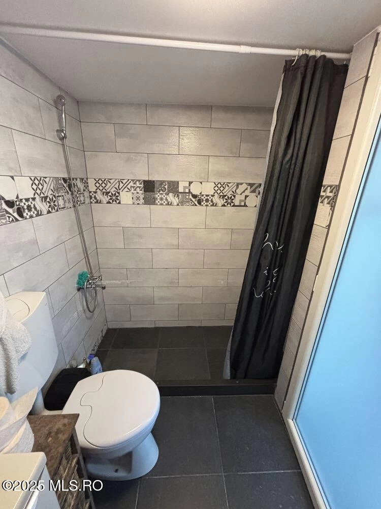 Strada VALSULUI, Bucuresti, Bucuresti Ilfov, 2 Dormitoare Dormitoare, 2 BăiBăi,Casa/Vila,Anunturi Verificate,VALSULUI,0,F1-233330