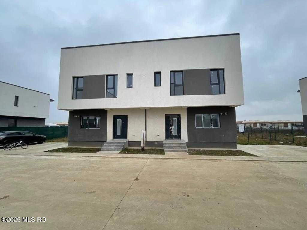 Strada ORIENTULUI, Tunari, Bucuresti Ilfov, 3 Dormitor Dormitoare, 2 BaieBăi,Casa/Vila,Anunturi Verificate,ORIENTULUI,0,F1-233498