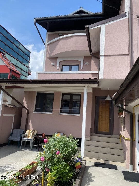 Strada IARBA CAMPULUI, Bucuresti, Bucuresti Ilfov, 4 Dormitoare Dormitoare, 2 BăiBăi,Casa/Vila,Anunturi Verificate,IARBA CAMPULUI,0,F1-223924