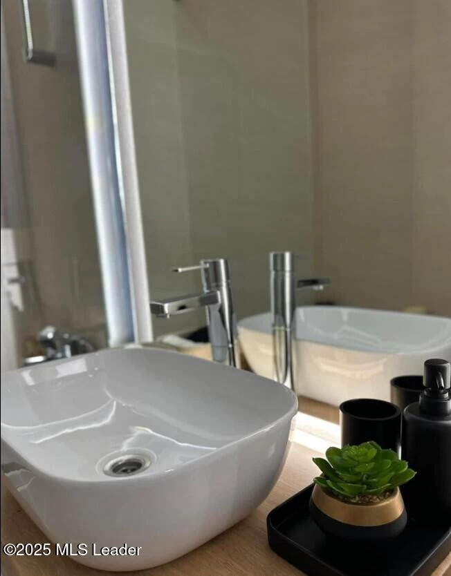 Strada BIRUINTEI, Popesti Leordeni, Bucuresti Ilfov, 1 Dormitor Dormitoare, 1 BaieBăi,Apartament,Anunturi Verificate,BIRUINTEI,0,F1-235032