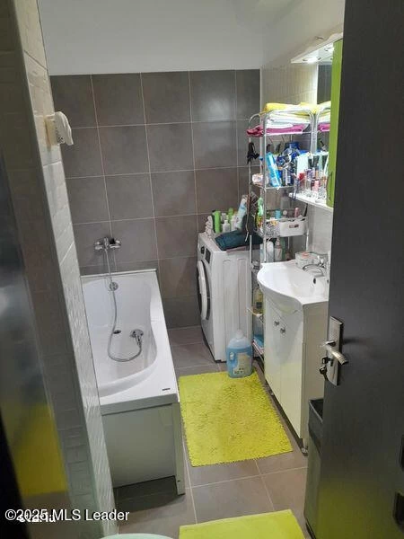 Strada BIRUINTEI, Popesti Leordeni, Bucuresti Ilfov, 2 Dormitor Dormitoare, 1 BaieBăi,Apartament,Anunturi Verificate,BIRUINTEI,0,F1-235834