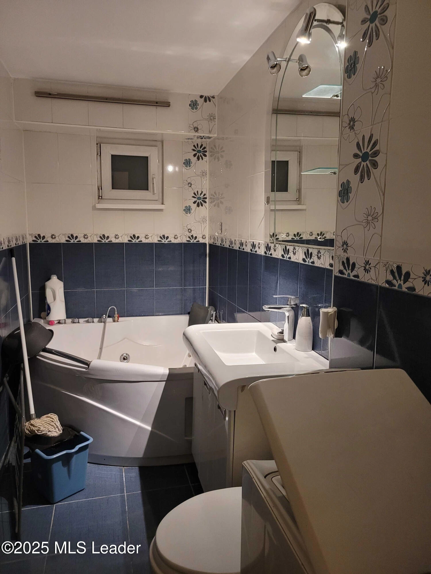 Bulevardul IULIU MANIU, Bucuresti, Bucuresti Ilfov, 0 , 1 BaieBăi,Apartament,Anunturi Verificate,IULIU MANIU,0,F1-236937