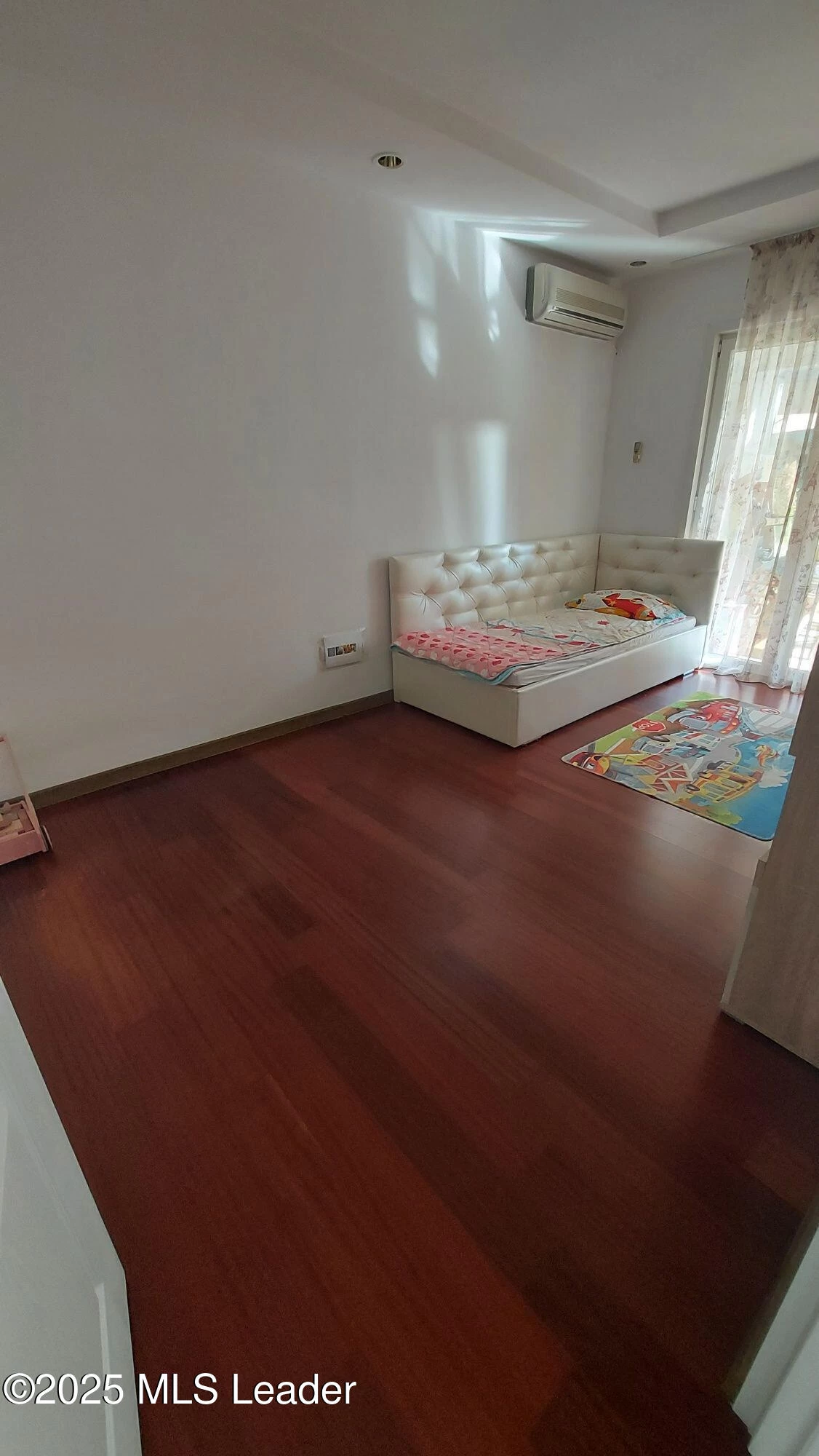 Strada FLORILOR, Stefanestii de Jos, Bucuresti Ilfov, 3 Dormitor Dormitoare, 2 BaieBăi,Apartament,Anunturi Verificate,FLORILOR,0,F1-238922