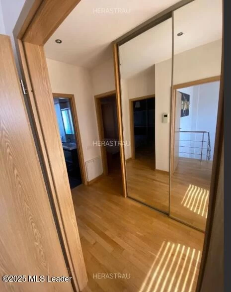 Soseaua NORDULUI, Bucuresti, Bucuresti Ilfov, 4 Dormitoare Dormitoare, 4 BăiBăi,Apartament,Anunturi Verificate,NORDULUI,0,F1-241556