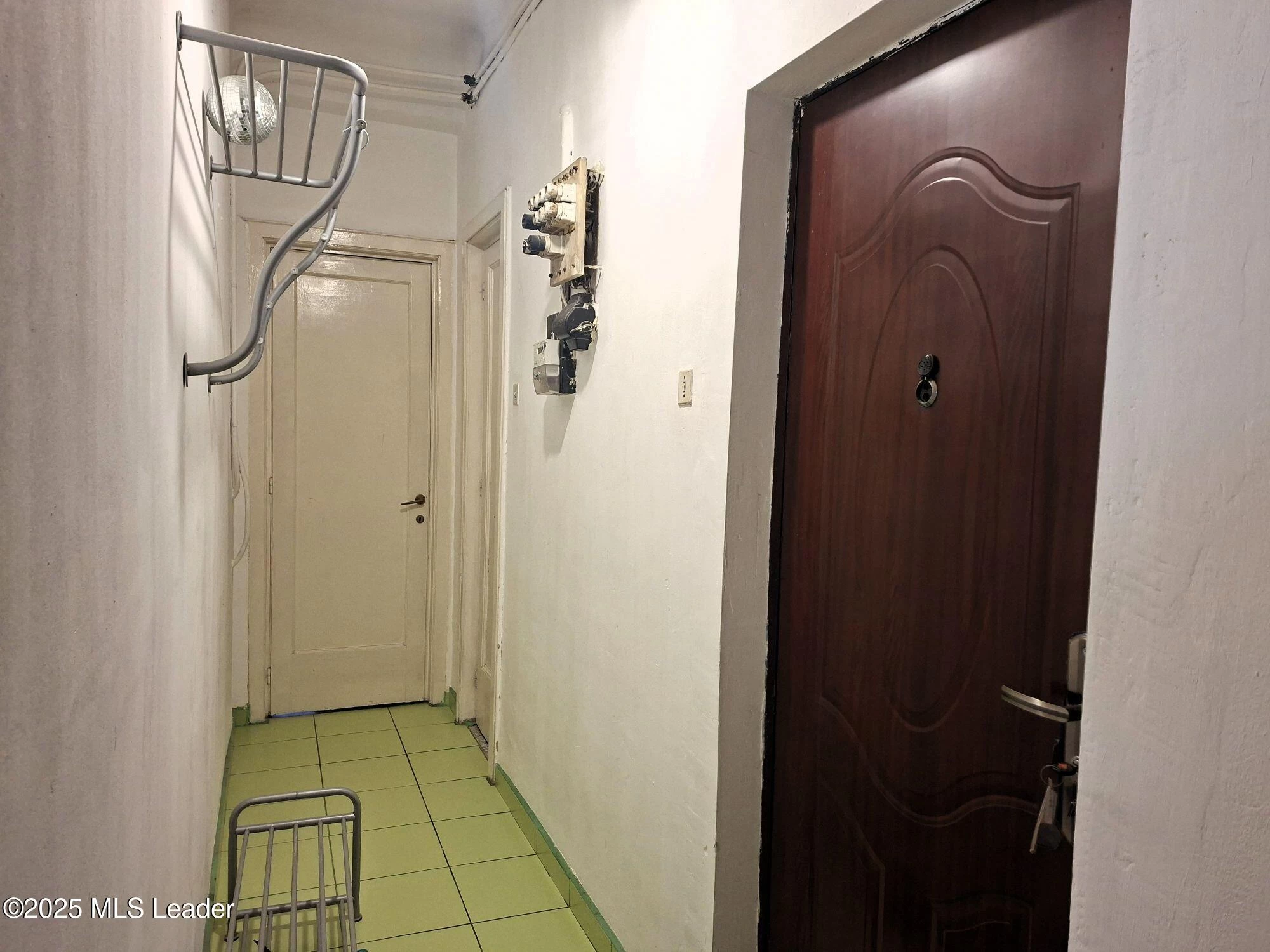 Strada MR. RACOTEANU ION 16 Et. 1, Bucuresti, Bucuresti Ilfov, 030891, 2 Dormitoare Dormitoare, 1 BaieBăi,Apartament,Reprezentari Comision 0%,MR. RACOTEANU ION,0,01-6696