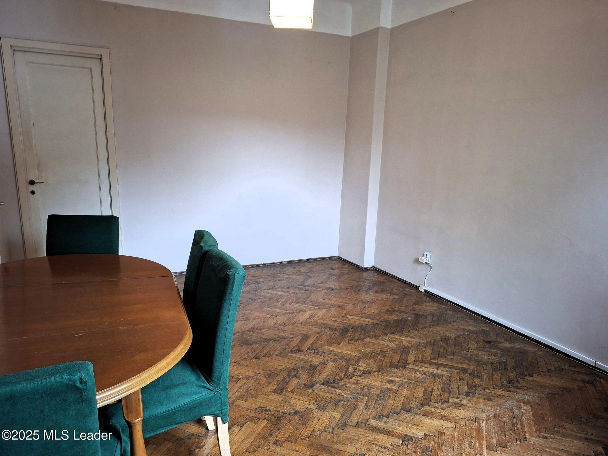 Strada MR. RACOTEANU ION 16 Et. 1, Bucuresti, Bucuresti Ilfov, 030891, 2 Dormitoare Dormitoare, 1 BaieBăi,Apartament,Reprezentari Comision 0%,MR. RACOTEANU ION,0,01-6696