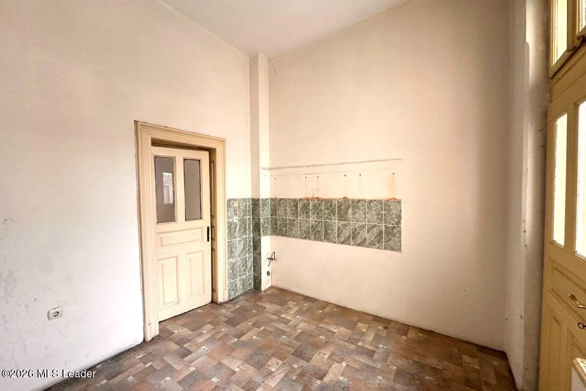 Bulevardul CAROL I 59 Etaj.1, Ap.3, Bucuresti, Bucuresti Ilfov, 030167, 6 Dormitoare Dormitoare, 4 BăiBăi,Apartament,Reprezentari Comision 0%,CAROL I,0,01-6714