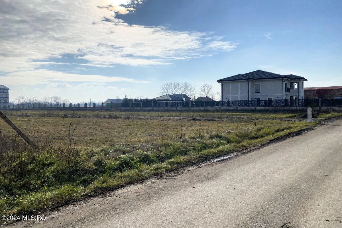 Strada IASOMIEI 31R, Afumati, Bucuresti Ilfov, 902379, 0 , 0,Teren,Reprezentari Comision 0%,IASOMIEI,0,01-6304