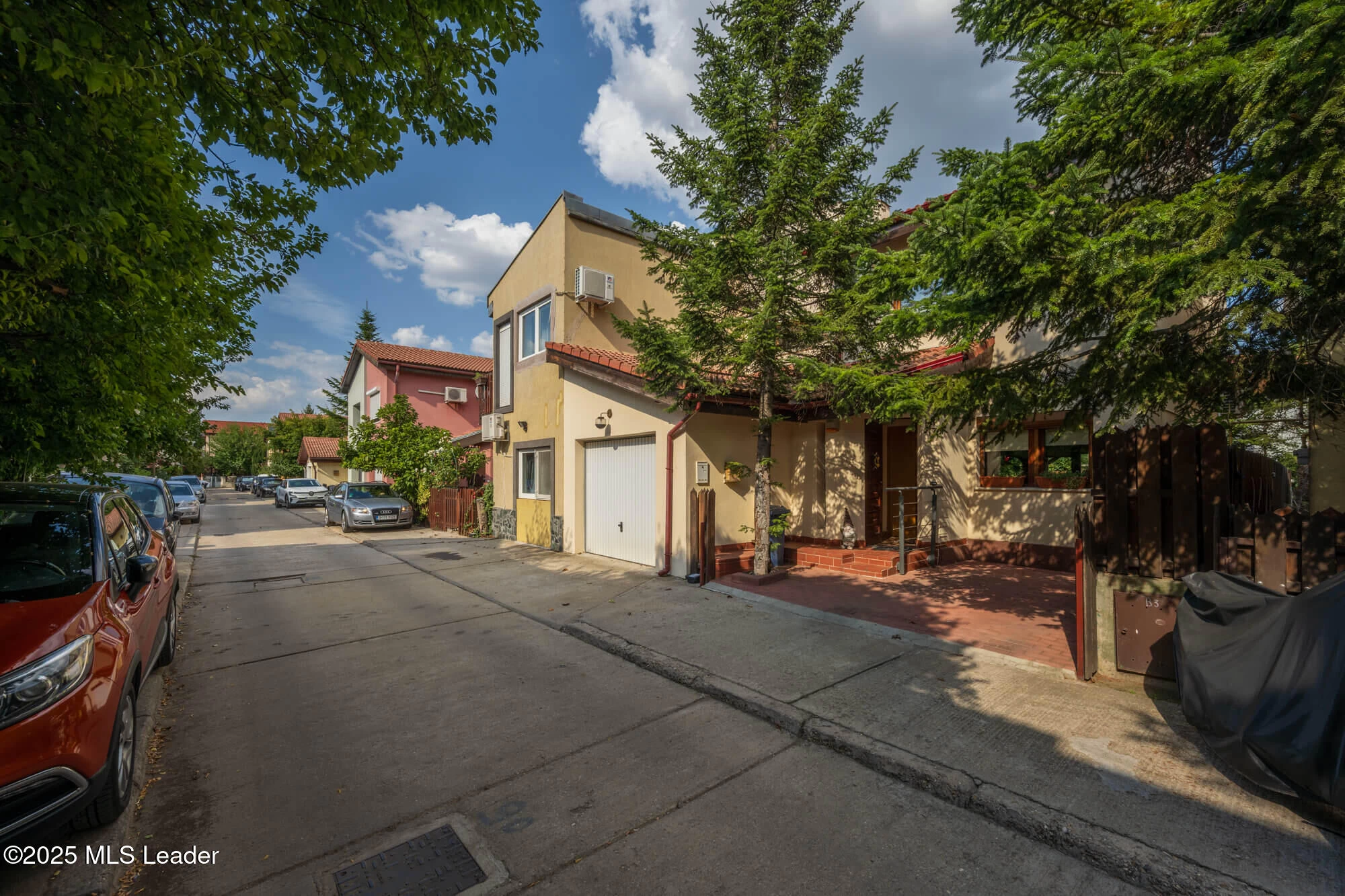 Strada EROU IANCU NICOLAE 103 Complex Gama, Vila F17, Bucuresti, Bucuresti Ilfov, 077190, 2 Dormitoare Dormitoare, 2 BăiBăi,Casa/Vila,Reprezentari Comision 0%,EROU IANCU NICOLAE,0,01-6606