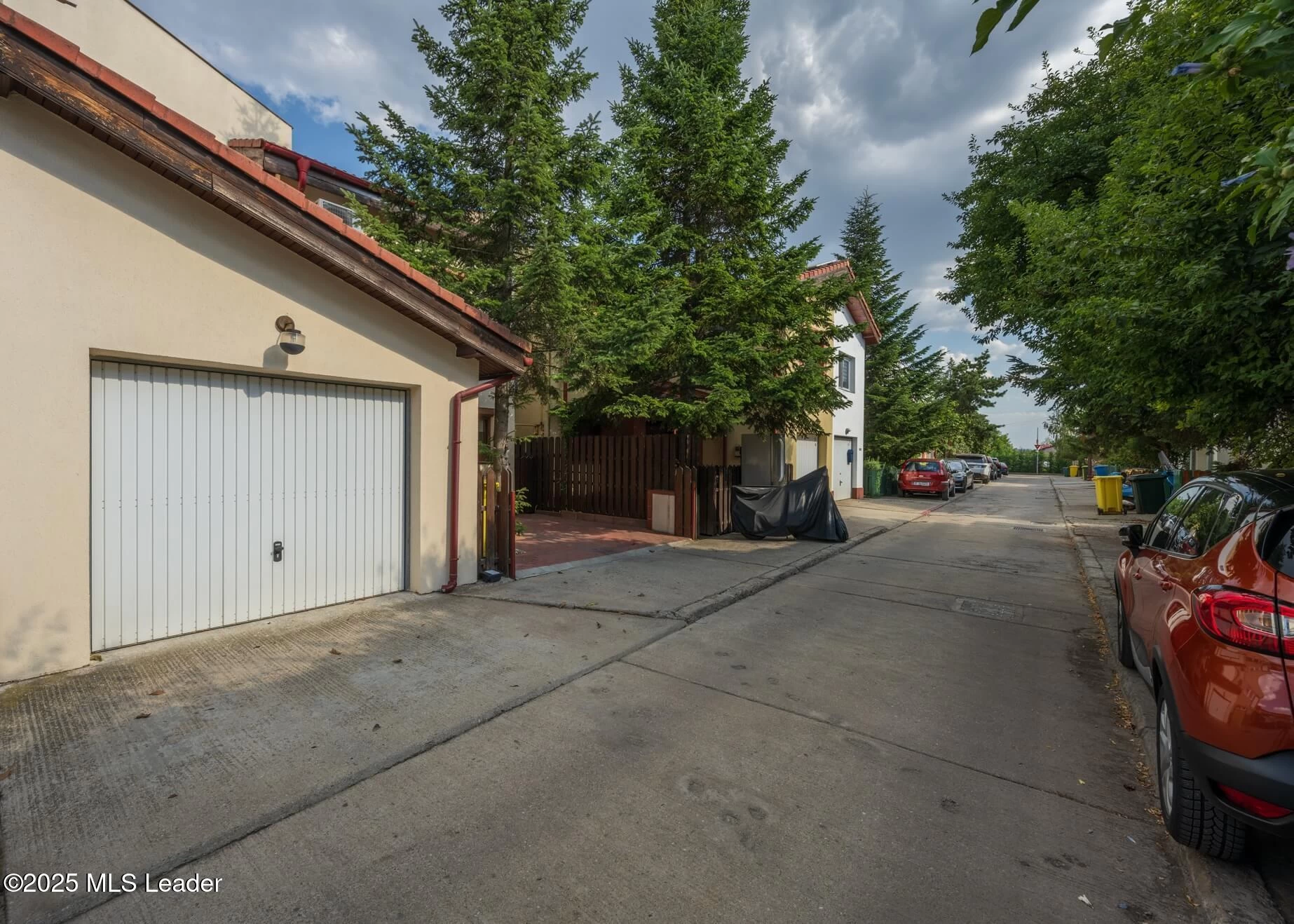 Strada EROU IANCU NICOLAE 103 Complex Gama, Vila F17, Bucuresti, Bucuresti Ilfov, 077190, 2 Dormitoare Dormitoare, 2 BăiBăi,Casa/Vila,Reprezentari Comision 0%,EROU IANCU NICOLAE,0,01-6606