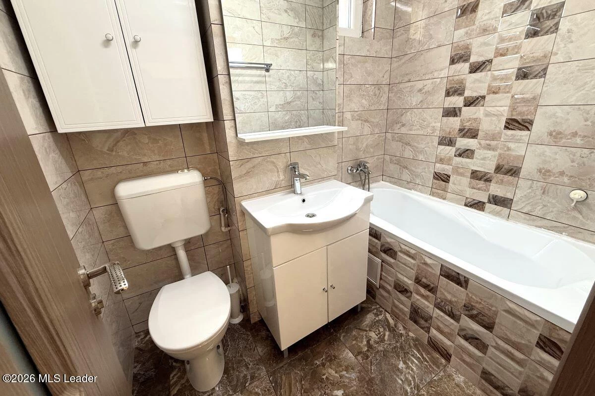 Prelungirea GHENCEA 14 BL.R1, sc.A, et.3, ap.13, Bucuresti, Bucuresti Ilfov, 061706, 1 Dormitor Dormitoare, 1 BaieBăi,Apartament,Reprezentari Comision 0%,GHENCEA,0,01-6790