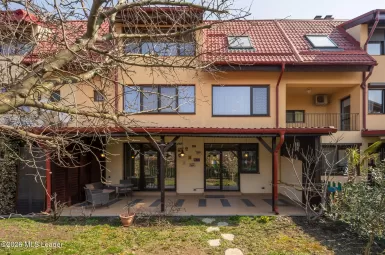 Strada RACOVITA EMIL 70, Voluntari, Bucuresti Ilfov, 077190, 5 Dormitoare Dormitoare, 4 BăiBăi,Casa/Vila,Reprezentari Comision 0%,RACOVITA EMIL,0,01-6813