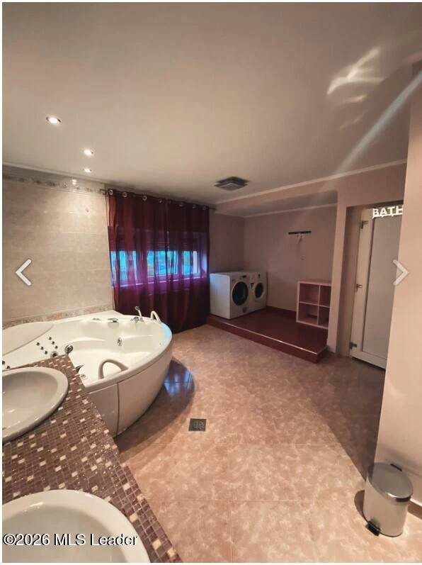 Strada ZEFIRULUI, Bucuresti, Bucuresti Ilfov, 3 Dormitoare Dormitoare, 2 BăiBăi,Casa/Vila,Anunturi Verificate,ZEFIRULUI,0,F1-250402