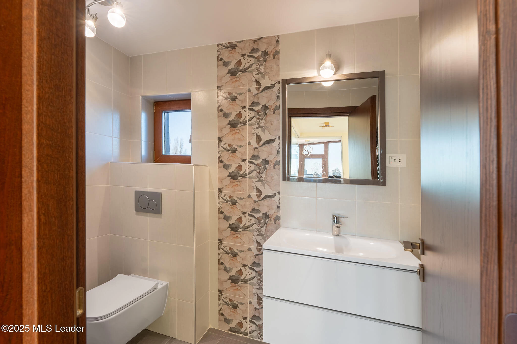 Strada PLANTELOR 25, Mogosoaia, Bucuresti Ilfov, 077135, 6 Dormitoare Dormitoare, 6 BăiBăi,Casa/Vila,Reprezentari Comision 0%,PLANTELOR,0,01-6855