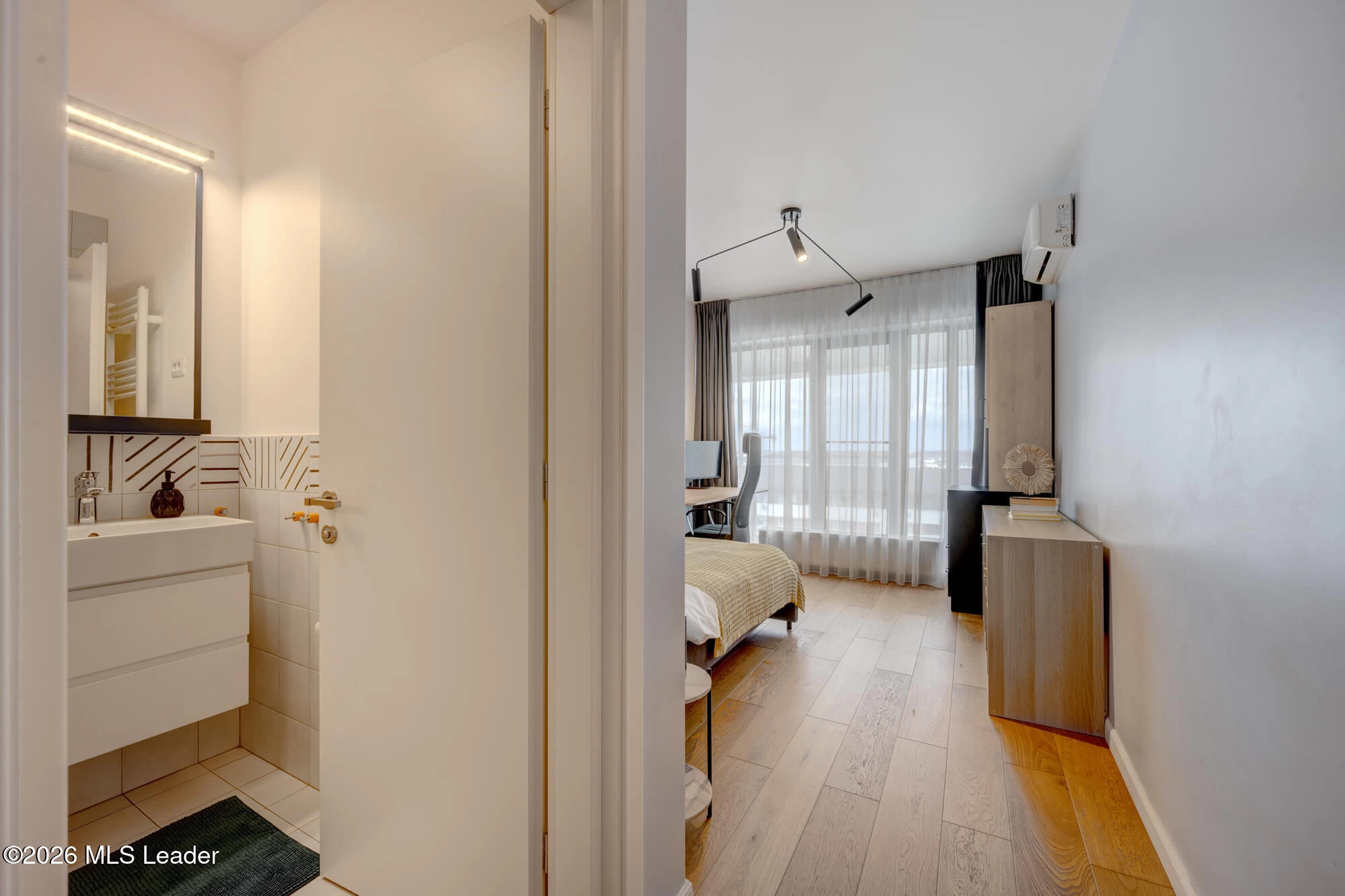 Strada SG. ILIE PETRE 100 et.10, ap.102, Chiajna, Bucuresti Ilfov, 077040, 3 Dormitoare Dormitoare, 2 BăiBăi,Apartament,Reprezentari Comision 0%,SG. ILIE PETRE,0,01-6856