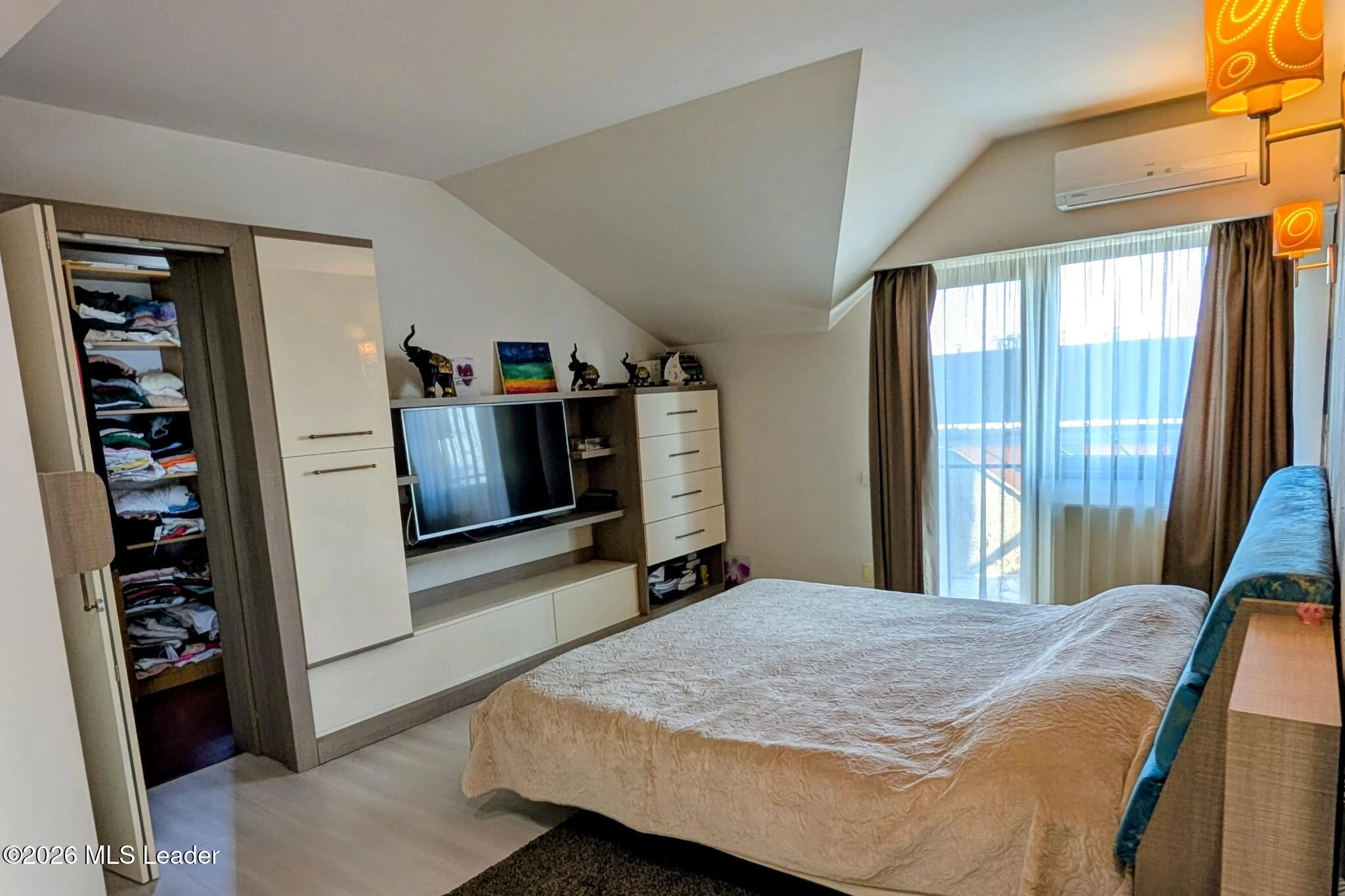 Strada SFANTUL PANTELIMON 6, Pantelimon, Bucuresti Ilfov, 077145, 3 Dormitoare Dormitoare, 2 BăiBăi,Casa/Vila,Reprezentari Comision 0%,SFANTUL PANTELIMON,0,01-6754