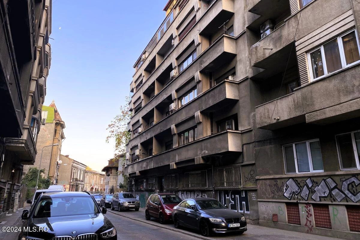 Strada SFINTILOR 10 Etaj 1, Ap. 4, Bucuresti, Bucuresti Ilfov, 030167, 2 Dormitoare Dormitoare, 2 BăiBăi,Apartament,Reprezentari Comision 0%,SFINTILOR,0,01-6266