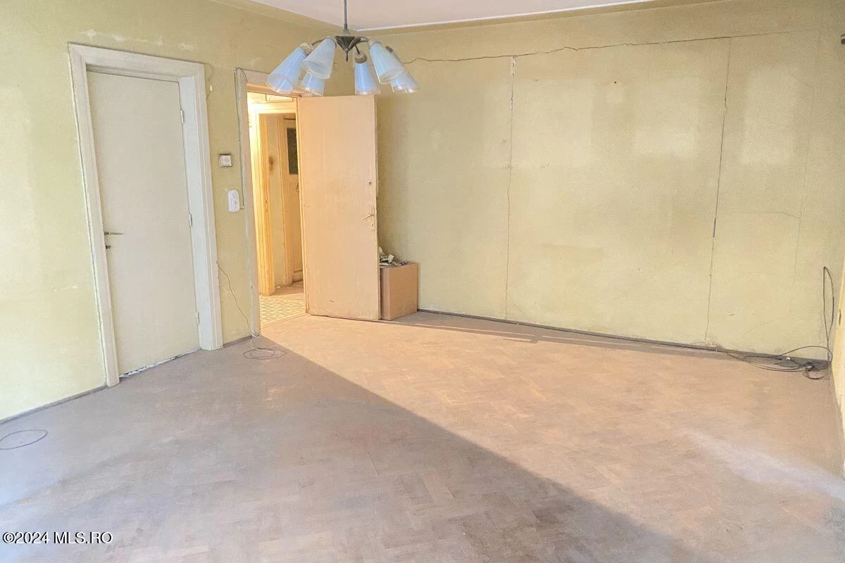 Strada SFINTILOR 10 Etaj 1, Ap. 4, Bucuresti, Bucuresti Ilfov, 030167, 2 Dormitoare Dormitoare, 2 BăiBăi,Apartament,Reprezentari Comision 0%,SFINTILOR,0,01-6266