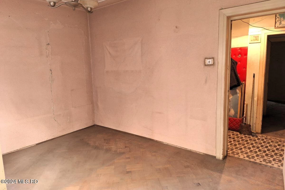 Strada SFINTILOR 10 Etaj 1, Ap. 4, Bucuresti, Bucuresti Ilfov, 030167, 2 Dormitoare Dormitoare, 2 BăiBăi,Apartament,Reprezentari Comision 0%,SFINTILOR,0,01-6266