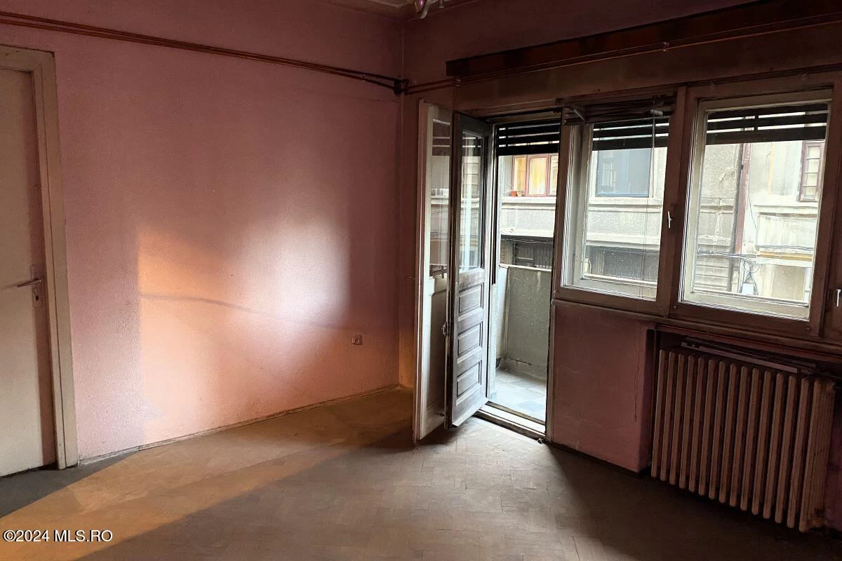 Strada SFINTILOR 10 Etaj 1, Ap. 4, Bucuresti, Bucuresti Ilfov, 030167, 2 Dormitoare Dormitoare, 2 BăiBăi,Apartament,Reprezentari Comision 0%,SFINTILOR,0,01-6266