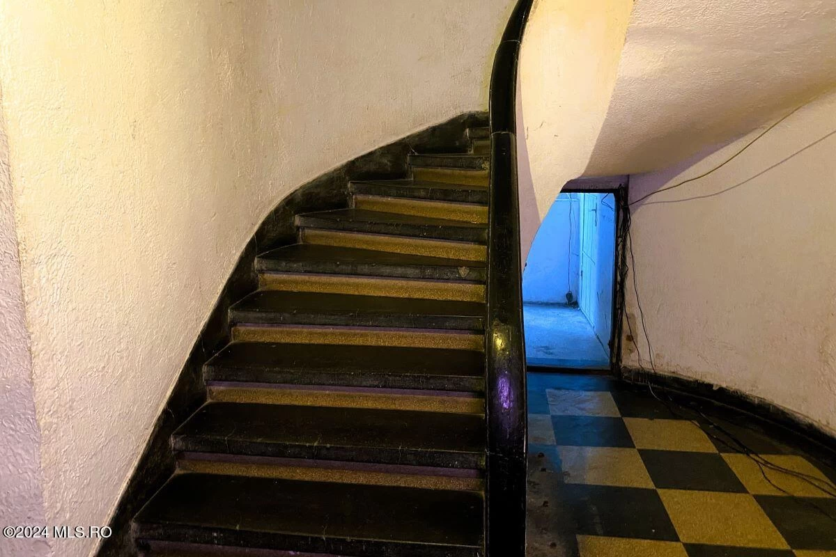 Strada SFINTILOR 10 Etaj 1, Ap. 4, Bucuresti, Bucuresti Ilfov, 030167, 2 Dormitoare Dormitoare, 2 BăiBăi,Apartament,Reprezentari Comision 0%,SFINTILOR,0,01-6266