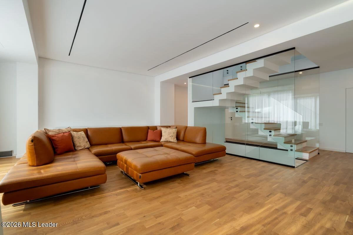 Strada LAPUSNEANU ALEXANDRU 21 Casa Como, Voluntari, Bucuresti Ilfov, 077190, 3 Dormitoare Dormitoare, 4 BăiBăi,Casa/Vila,Reprezentari Comision 0%,LAPUSNEANU ALEXANDRU,0,01-6477