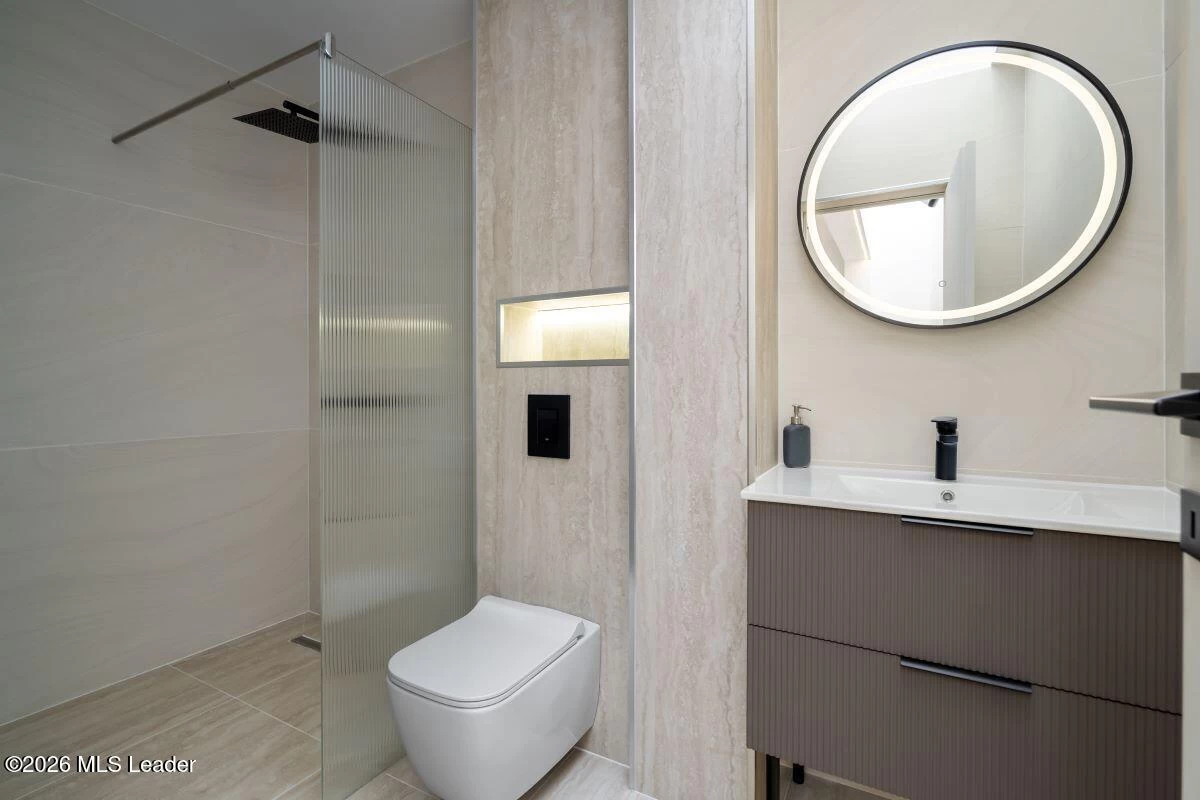 Strada LAPUSNEANU ALEXANDRU 21 Casa Como, Voluntari, Bucuresti Ilfov, 077190, 3 Dormitoare Dormitoare, 4 BăiBăi,Casa/Vila,Reprezentari Comision 0%,LAPUSNEANU ALEXANDRU,0,01-6477