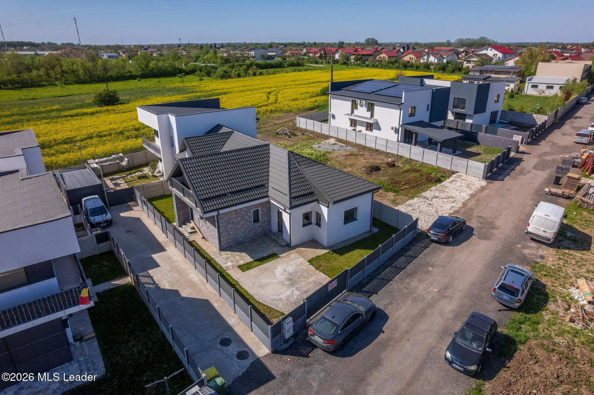 Strada FOISORULUI 14B, Domnesti, Bucuresti Ilfov, 077090, 6 Dormitoare Dormitoare, 3 BăiBăi,Casa/Vila,Reprezentari Comision 0%,FOISORULUI,0,01-6864