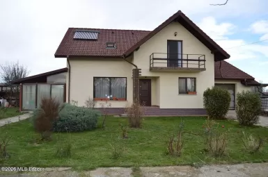 Strada ZORILOR 42, Bascov, Arges, 117045, 4 Dormitoare Dormitoare, 3 BăiBăi,Casa/Vila,Reprezentari Comision 0%,ZORILOR,0,01-6882