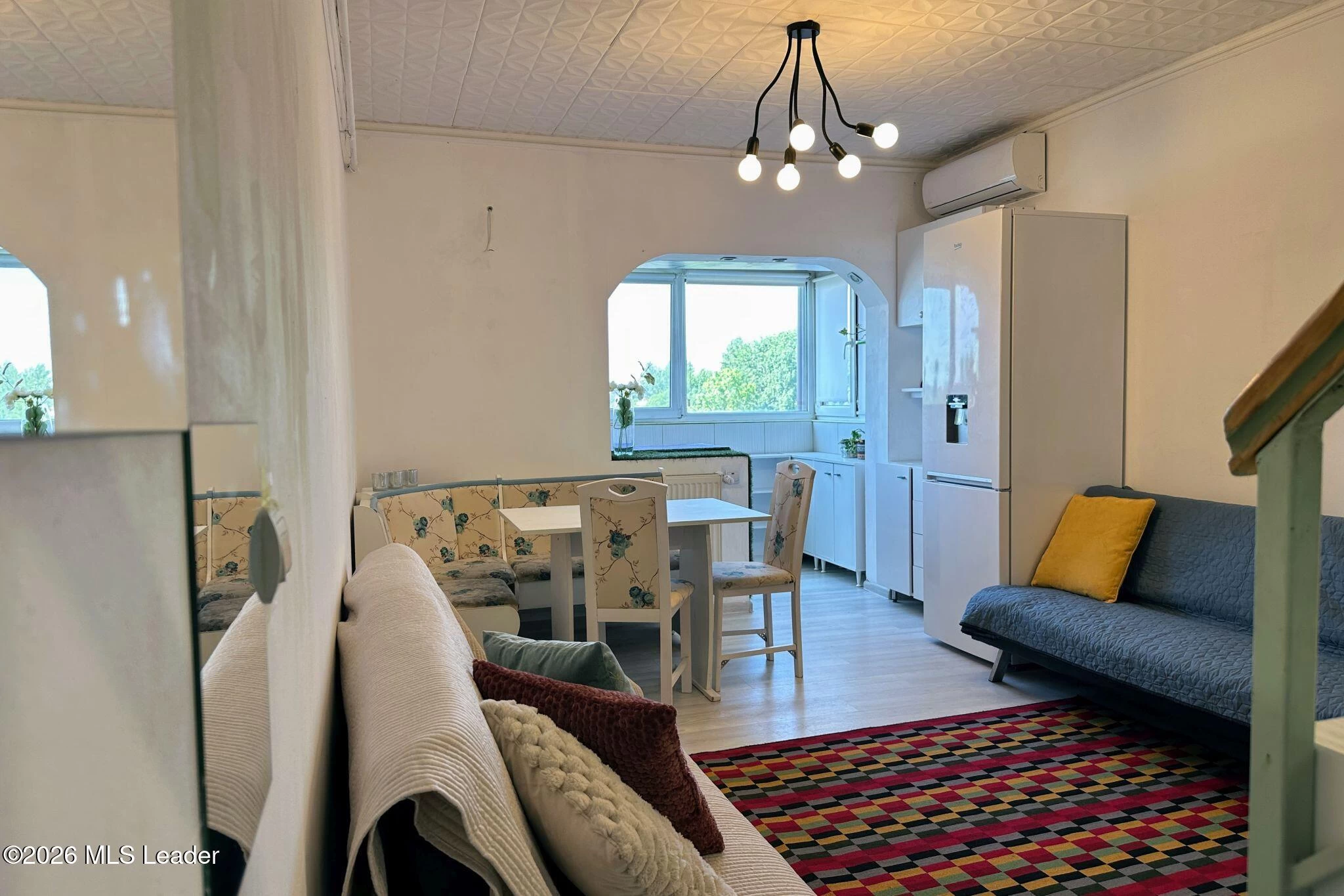 Strada LACRAMIOAREI 52 bl. 16, mansarda, ap. M19, Bucuresti, Bucuresti Ilfov, 032082, 2 Dormitoare Dormitoare, 1 BaieBăi,Apartament,Reprezentari Comision 0%,LACRAMIOAREI,0,01-6881