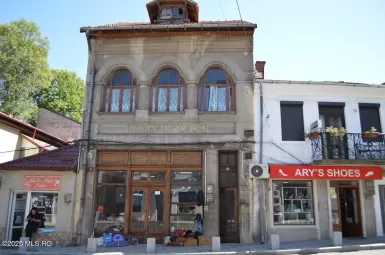 Strada NEGRU VODA 41, Curtea de Arges, Arges, 115300, 4 Dormitoare Dormitoare, 2 BăiBăi,Casa/Vila,Reprezentari Comision 0%,NEGRU VODA,0,04-480