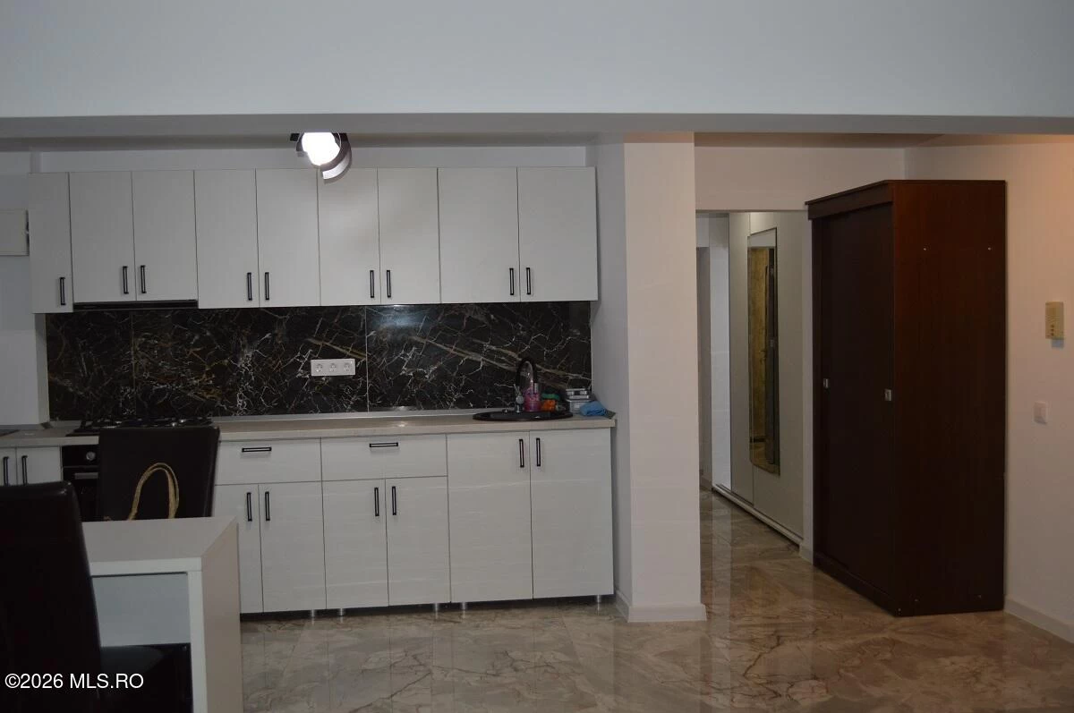 Strada CALEA CRAIOVEI 126 BL.P4, sc. A, ap. 19, et 5, Pitesti, Arges, 110241, 2 Dormitoare Dormitoare, 2 BăiBăi,Apartament,Reprezentari Comision 0%,CALEA CRAIOVEI,0,04-502