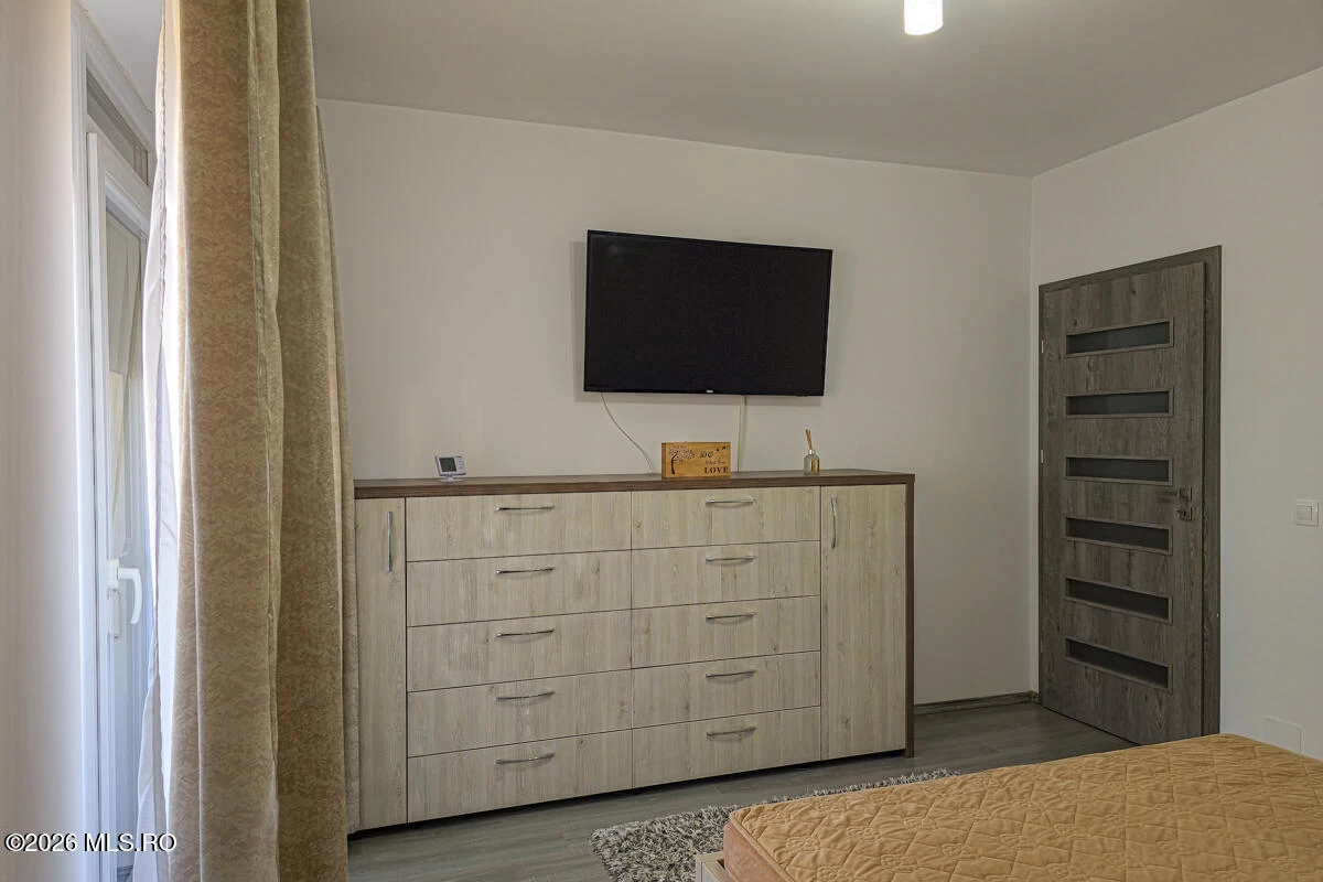 Strada LILIACULUI 1 Bl. A, Et. 1, Ap. 10, Giroc, Timis, 307220, 2 Dormitoare Dormitoare, 1 BaieBăi,Apartament,Reprezentari Comision 0%,LILIACULUI,0,03-376
