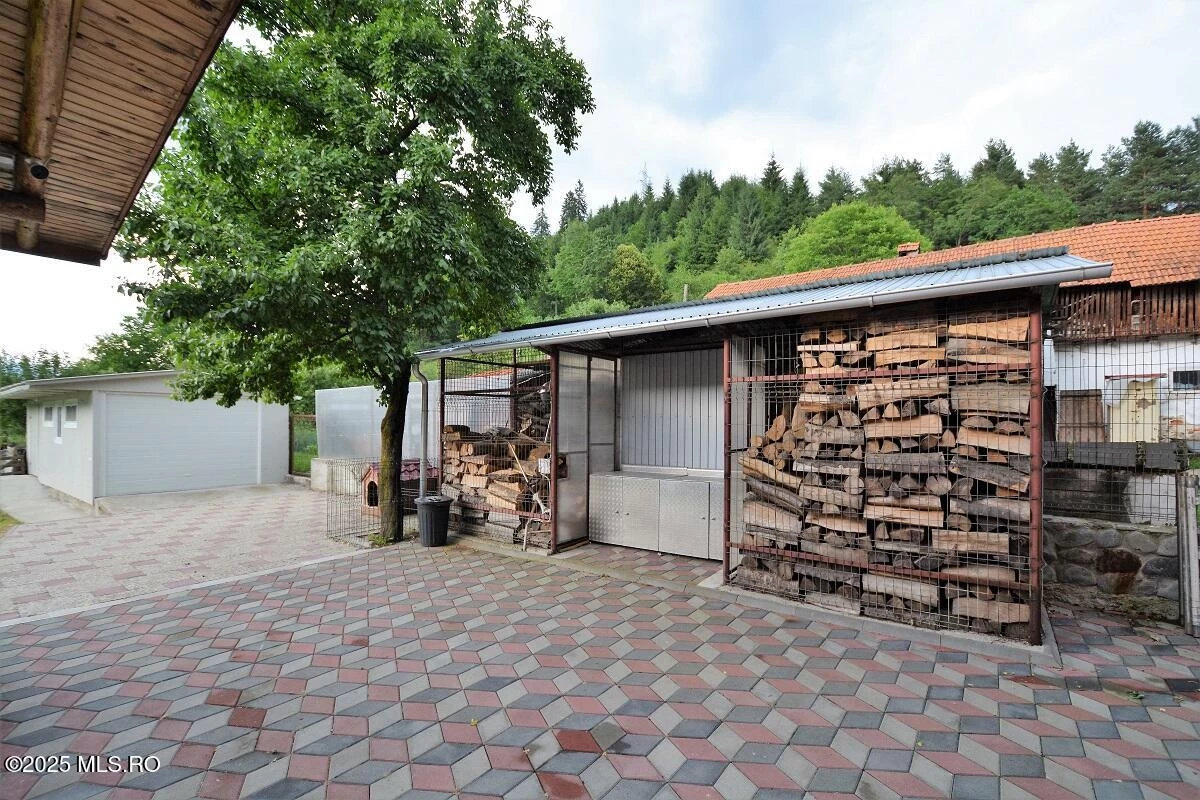 Strada VALEA LUI PATRU 989, Leresti, Arges, 117430, 4 Dormitoare Dormitoare, 3 BăiBăi,Casa/Vila,Reprezentari Comision 0%,VALEA LUI PATRU,0,04-473