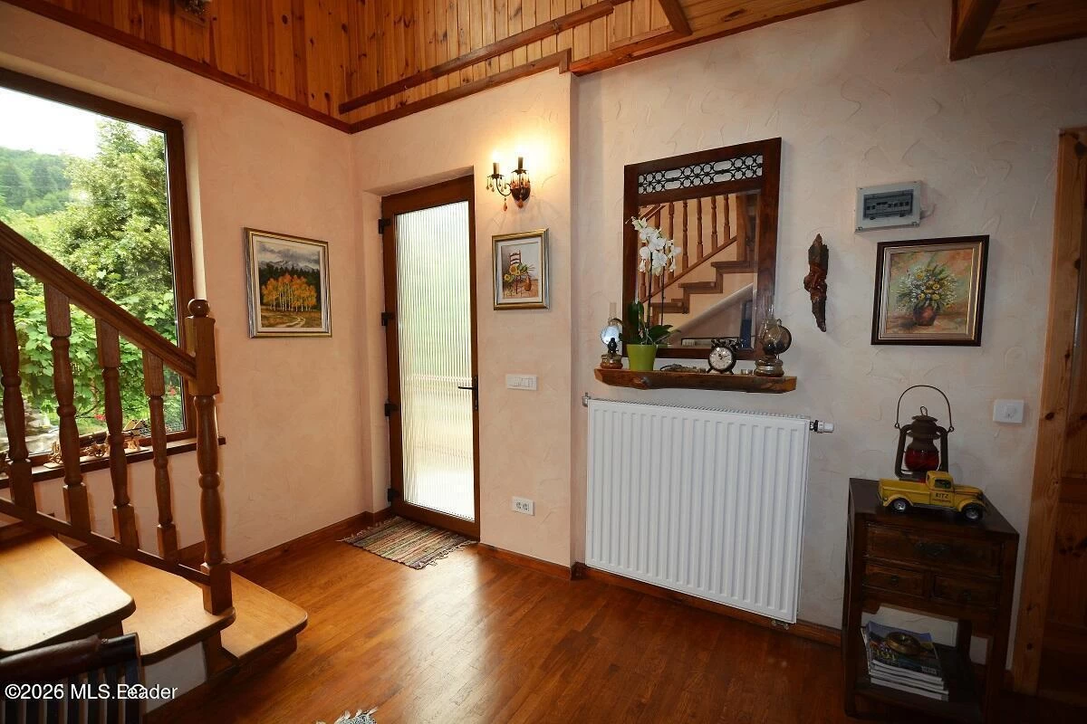 Strada VALEA LUI PATRU 989, Leresti, Arges, 117430, 4 Dormitoare Dormitoare, 3 BăiBăi,Casa/Vila,Reprezentari Comision 0%,VALEA LUI PATRU,0,01-6885