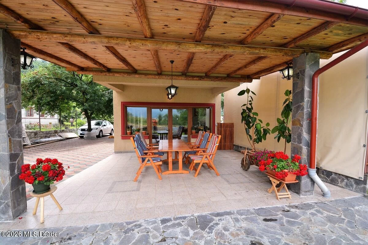 Strada VALEA LUI PATRU 989, Leresti, Arges, 117430, 4 Dormitor Dormitoare, 3 BaieBăi,Casa/Vila,Reprezentari Comision 0%,VALEA LUI PATRU,0,01-6885