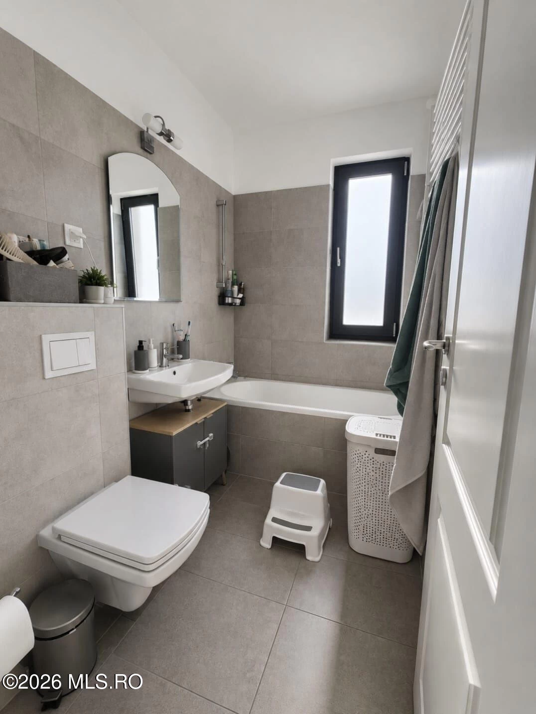 Strada RENASTERII, Giroc, Timis, 1 Dormitor Dormitoare, 1 BaieBăi,Apartament,Anunturi Verificate,RENASTERII,0,F3-46642